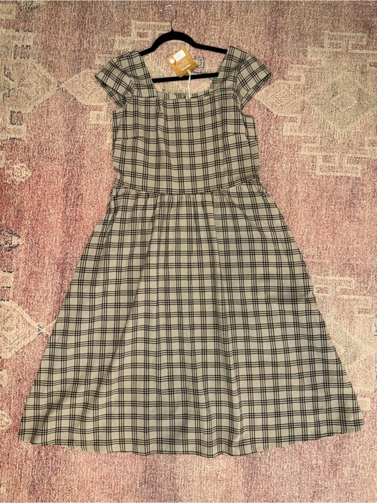 Mata Traders Dresses & Skirts - Mata Traders Rupi cement plaid midi dress cap sleeve square neck fit n flare lg
